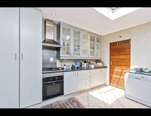 3 BEDROOM HOUSE FOR SALE IN BRYANSTON